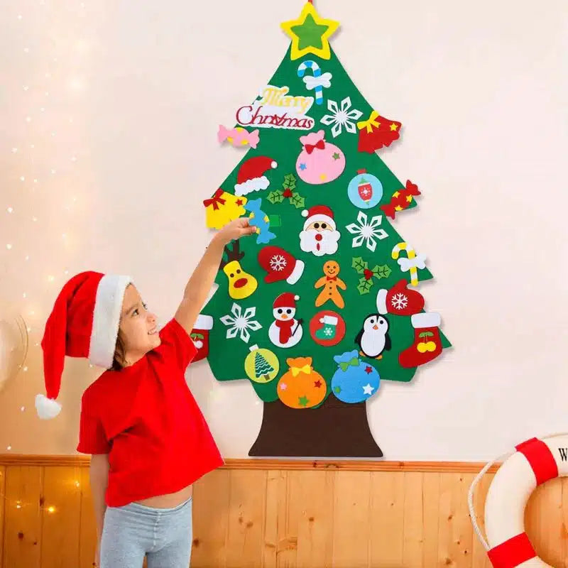 Sapin de Noël en feutrine – 95 cm – 26 décorations incluses + CADEAU